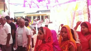 उदवंत नगर: उदवंतनगर प्रखंड के 129 बूथों पर मतदाता पहुच अपना वोट का प्रयोग करते दिखे