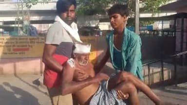 हाथरस: जलेसर रोड काशीराम कॉलोनी पर एक बुजुर्ग को आवारा सांड ने हमला कर किया घायल, परिजनों ने कराया जिला अस्पताल में भर्ती