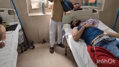 लाडपुरा: नयापुरा नेहरू गार्डन के निकट ओवरटेक करने के चलते बाइक सवार बदमाशों ने  कार सवार दो युवकों को मारे चाकू गंभीर घायल