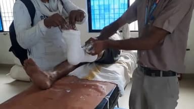 अकोढ़ी गोला: धनपुरा गांव में दो बाइक में हुई टक्कर, बाइक सवार एक व्यक्ति हुए घायल