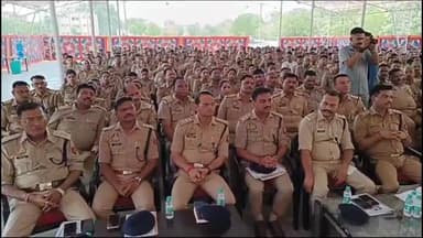 फिरोज़ाबाद: 4जून को होने वाली मतगणना को निष्पक्ष कराने के लिए DM व SSP ने पुलिस लाइन ग्राउंड में अधिकारिओ को ब्रीफिंग कर दिए निर्देश