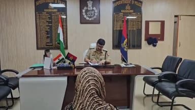 मंझनपुर: मंझनपुर स्थित पुलिस कार्यालय में एसपी की अध्यक्षता में जनसुनवाई का हुआ आयोजन, 30 से अधिक शिकायती पत्र प्राप्त