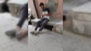 ਪਠਾਨਕੋਟ: ਸੁਜਾਨਪੁਰ ਦੇ ਵਿੱਚ ਨਸ਼ੇ ਦੀ ਹਾਲਤ ਵਿੱਚ ਨੌਜਵਾਨ ਦਾ ਵੀਡੀਓ ਹੋਇਆ ਵਾਇਰਲ/ ਲੋਕਾਂ ਨੇ ਪ੍ਰਸ਼ਾਸਨ ਤੇ ਲਗਾਏ ਗੰਭੀਰ ਆਰੋਪ