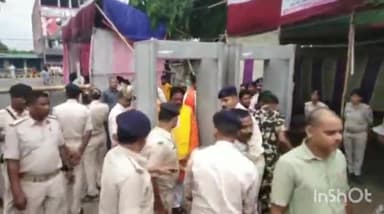 फारबिसगंज: लोकसभा चुनाव परिणाम को लेकर कृषि उत्पादन बाजार समिति में सुरक्षा व्यवस्था कड़ी, प्रत्याशियों के आने का सिलसिला जारी