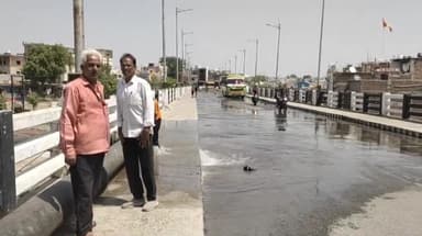 मंदसौर: प्रतापगढ़ पुलिया स्थित पुराना राजा गुलाब पंप हाउस में वर्षा ऋतु शुरू होने से पहले की गई साफ सफाई एवं टैंक को किया खाली