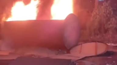 बेगूसराय: बेगूसराय की रिफाइनरी थाना क्षेत्र में हो रहे वर्कशॉप में लगी आग स्थानीय लोगों में हड़कंप