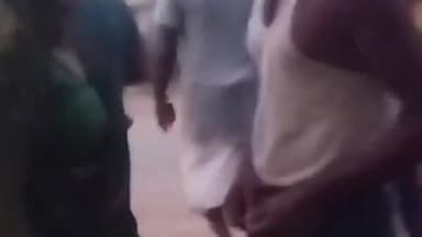 आंवला: गांव सिहोलिया में शराब के पव्वे उधार न देने पर हुई मारपीट का वीडियो वायरल, पीड़ित ने पुलिस से की शिकायत