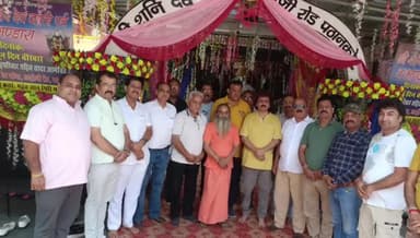 ਪਠਾਨਕੋਟ: ਸ਼੍ਰੀ ਸ਼ਨੀਦੇਵ ਮੰਦਿਰ ਵੱਲੋਂ ਸ੍ਰੀ ਸ਼ਨੀਦੇਵ ਜੈੰਤੀ ਦੇ ਉਪਲਕਸ਼ ਵਿੱਚ ਕਰਵਾਇਆ ਗਿਆ ਧਾਰਮਿਕ ਘਰੇਕਰਮ ਦਾ ਆਯੋਜਨ