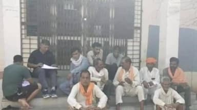 बूंदी: बासनी गाँव में अज्ञात कारणों के चलते व्यक्ति ने फांसी लगाकर की आत्महत्या पुलिस ने मामले की जाँच शुरू की