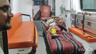 बैतूल: सेलू ढाणा गांव में पेड़ से गिरने की वजह से महिला का टूटा पैर 108 एंबुलेंस से जिला अस्पताल लाया।