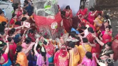 हिलसा: बट सावित्री बर पूजा को लेकर हिलसा के दरोगा कुआं, सूर्य मंदिर तालाब, कोर्ट परिसर, रामबाबू हाई स्कूल के समीप ,ब्लॉक परिसर,