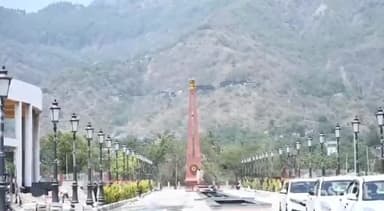 देहरादून: सैनिक कल्याण मंत्री गणेश जोशी ने  गुनियाल गांव में संन्याधाम स्थल का किया निरीक्षण