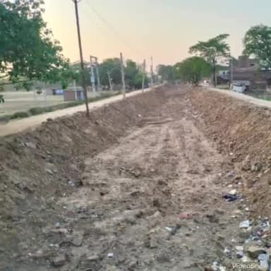 दावथ: दावथ और सूर्यपुरा प्रखंड क्षेत्र के सिंचाई नहरो में अभी तक पानी नहीं आने से किसान हैं परेशान ।