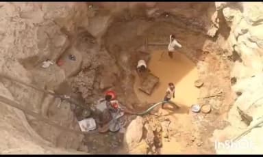 आरोन: गुना जिले में जल गंगा संवर्धन अभियान के तहत सार्वजनिक कुआं तालाब नदियों का कराया जा रहा गहरीकरण; गुना कलेक्टर