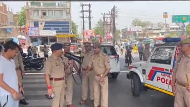 कानपुर: लगातार हो रही लूट के बाद डीसीपी ईस्ट एक्शन में, रामादेवी चौराहे पर की कार्रवाई