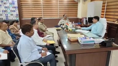 कांके: समाहरणालय में उपायुक्त की अध्यक्षता में मादक पदार्थों के दुरूपयोग के रोकथाम करने हेतु हुई बैठक