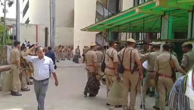 कानपुर: जाजमऊ आगजनी प्रकरण में सपा विधायक इरफान सोलंकी को कोर्ट आज सुनाएगी सजा, कोर्ट परिसर की बढ़ाई गई सुरक्षा