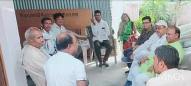 चितरंगी: देवसर विधायक श्री राजेंद्र मेश्राम जी ने अपने निजी निवास पर जनसुनवाई के दौरान 5 लोगों की समस्या का निराकरण किया।