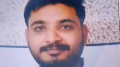 सरधना: ईंट से सिर कुचलकर कर दी गई युवक की हत्या थाना मुरादनगर के जंगल में पड़ा मिला शव गांव पहोल्ली से हुआ था युवक लापता