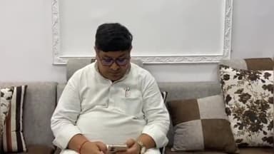 कांके: रांची सहित पुरे झारखंड में बढ़ती गर्मी को देखते हुए झारखंड अभिभावक संघ ने स्कूलों की छुट्टियां बढ़ाने का किया मांग