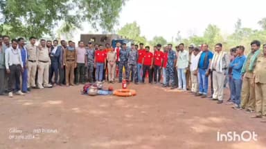 आरोन: जिले के थानों में बारिश को लेकर SDERF ने आपदा मित्र, सखी, कोटवार और पुलिस स्टाफ, को आपदा प्रबंधन का दिया प्रशिक्षण