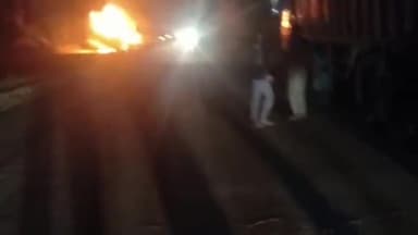 पंचकूला: गोलपुरा गांव के नजदीक नेशनल हाईवे पर दो ट्रैकों की टक्कर, टक्कर के बाद लगी आग , ट्रैकों के ड्रावर जले