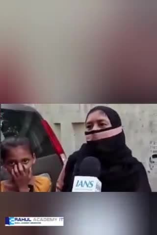 लाखों महिलाएं दर दर भटकने पर मजबूर हैं, क्योंकि झूठ बोलकर सपा ने वोट ले लिया? #kangres #rahulgandhi #indianews