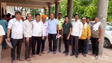 धमतरी: व्यापारियों ने धमतरी शहर में हो रही चाकूबाजी की घटना के विरोध में एवं विभिन्न मांगों को लेकर कलेक्टर को सौंपा ज्ञापन