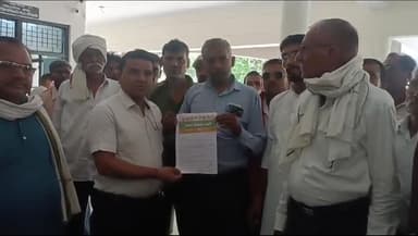 समर्थ किसान पार्टी के तत्वावधान में आज 10 जून सोमवार को बौध सर्किट पथ (कौशांबी खास) को राम वन गमन पथ से जोड़े जाने की मांग पर जिला मुख्यालय मंझनपुर में प्रदर्शन किया गया और अपर जिलाधिकारी कौशांबी श्रीमान अरुण कुमार गोंड जी को ज्ञापन दिया गय