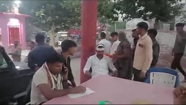 जलेसर: नूंहखास के पास बाइक सवार बदमाशों ने पीली चिट्ठी देकर लौट रहे बाइक सवारों से अपाचे बाइक लूटी।