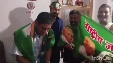 नगर नौसा: नगरनौसा राजद प्रखंड कार्यालय में राजद सुप्रीमो लालू प्रसाद यादव का मनाया गया जन्मदिन