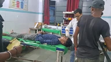 सुपौल: बकोर पुला के समीप मोटरसाइकिल अनियंत्रित होने से दो आदमी गिर कर हुआ जख्मी सदर अस्पताल से बोलने इलाज रे