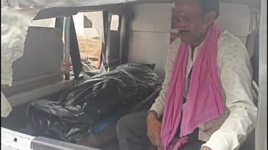 टीकमगढ़: टोरिया सुकलान गांव की महिला की गलत उपचार से हुई मौत, जिला अस्पताल में कराया गया पोस्टमार्टम