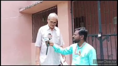 सिंघिया: सिंघिया प्रखंड खाध आपूर्ति कार्यालय में शिकायत दर्ज करने के लिए भटक रहे लोग