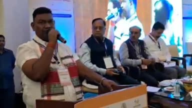 कांके: कैपिटल हिल होटल में श्रम विभाग के द्वारा विश्व बाल श्रम निषेध दिवस पर कार्यशाला का किया गया आयोजन