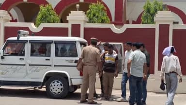 गाज़ीपुर: अंतरराज्यीय गिरोह के दो हेरोइन तस्कर को जमानिया पुल के पास से किया गिरफ्तार, 1 करोड़ से ज्यादे की हेरोइन बरामद-एसपी