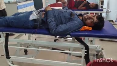 आरा: पासवान चौक पर अज्ञात वाहन की चपेट में आने से बाइक सवार युवक गंभीर रूप से जख्मी, आरा सदर अस्पताल में भर्ती