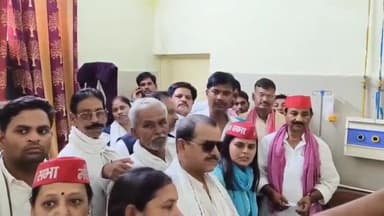 मंझनपुर: रेप पीड़िता और उनके परिजनों से मंझनपुर जिला अस्पताल में समाजवादी पार्टी का प्रतिनिधि मंडल मिला, मदद का दिया भरोसा