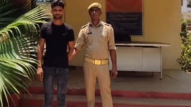 सरधना: देसी तमंचे के साथ एक युवक को पुलिस ने किया गिरफ्तार आर्म्स एक्ट की धारा में मुकदमा दर्ज खिवाई कस्बे का मामला