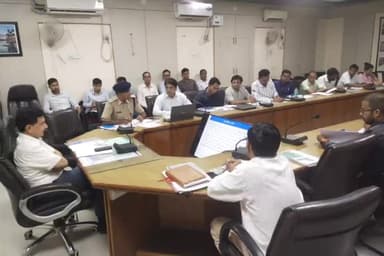 नागौर: नागौर जिला कलक्टर ने कलक्ट्रेट सभागार मे जिला स्तरीय टास्क फोर्स व सतर्कता समिति की ली बैठक