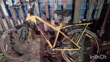 आगरा: सदर बाजार थाना क्षेत्र के मुस्तफा क्वाटर रोड पर अज्ञात वाहन की टक्कर से साइकिल सवार हुआ घायल, जिला अस्पताल में भर्ती