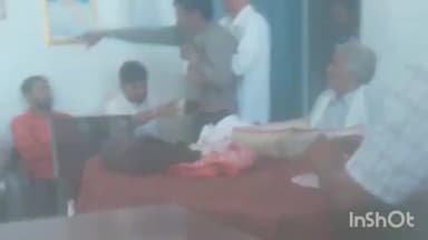 ब्यौहारी: पपरेडी गांव में पंचायत भवन में चल रही ग्राम सभा में दलित के साथ सरपंच ने की जातिगत गाली गलौज