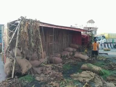 जलालाबाद में आपस में भिड़े तीन वाहन गनीमत यह रही कि कोई जनहानि नहीं हुई,