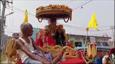 बिहार: अयोध्या नगर से निकली गई भाव कालश शोभायात्रा, 301 महिलाएं और कन्याओं ने लिया भाग, कलश यात्रा बना आकर्षण का केंद्र।