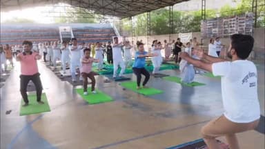 मंदसौर: दसवें अंतर्राष्ट्रीय योग दिवस समारोह के लिए नूतन खेल परिसर में काउंट डाउन कार्यक्रम किया गया आयोजित