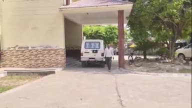 मंझनपुर: बिगहरा उस्मानपुर में पत्नी से परेशान पति ने लगाई इंसाफ की गुहार, कहा- खुद को डिप्टी CM का करीबी बताकर करा रही उत्पीड़न