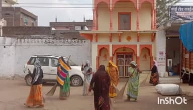 आरोन: ग्राम पंचायत वृंदावन में जल गंगा संवर्धन अभियान कितने तालाब की कराई गई मरम्मत, आरोन नगर में छतरी मंदिर पर की साफ सफाई