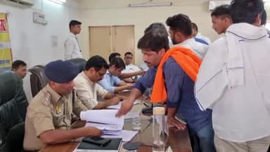 कन्नौज: सदर तहसील में आयोजित संपूर्ण समाधान दिवस में फरियादियों के बीच पहुंचे मंत्री असीम अरुण