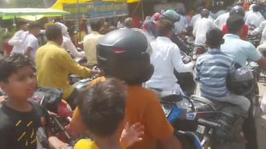 गंगा दशहरा फर्रुखाबाद में बड़ा जाम पुलिस नाकामयाब
#मैनपुरी #आगरा #फर्रुखाबाद #एटा #फतेहाबाद #फतेहगढ़ #कासगंज #कायमगंज