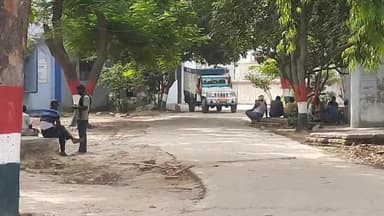 बिहार: रैतर गांव की झाड़ी से एक व्यक्ति का शव पुलिस ने किया बरामद, पोस्टमार्टम के लिए लाया गया सदर अस्पताल